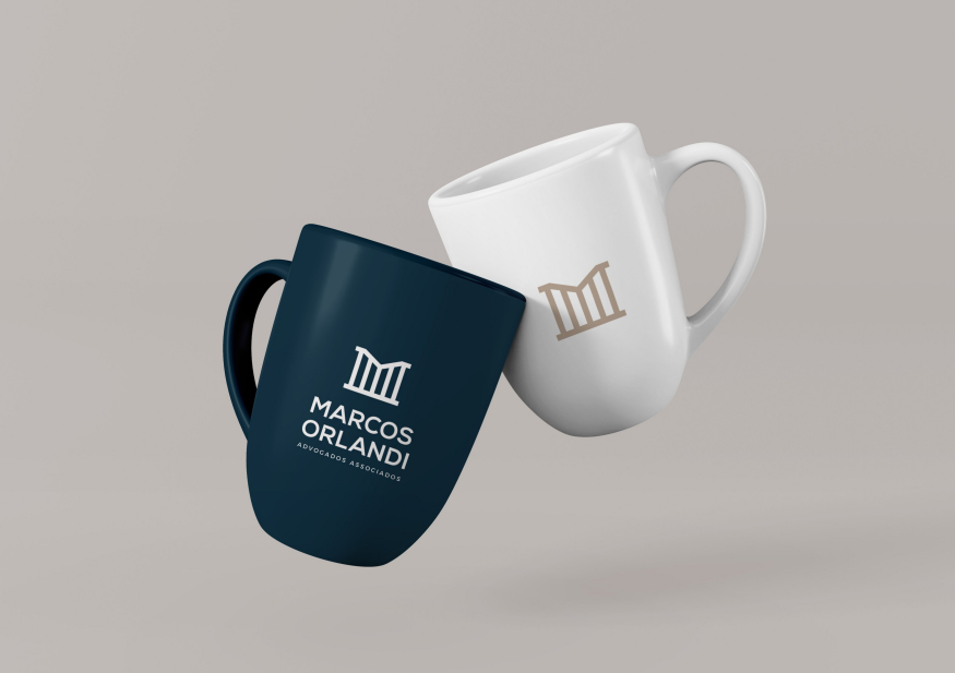 Canecas com a marca do escritório